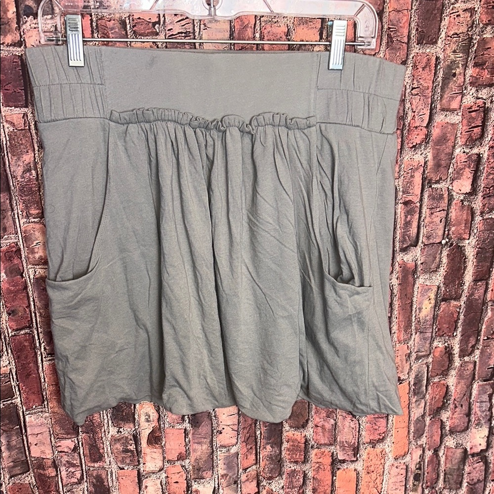 Banana Republic Gray Gathered Skirt Large